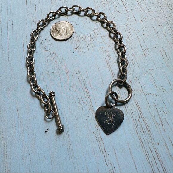 Silvertone Inital J Heart Charm Bracelet 8 In - Picture 1 of 2